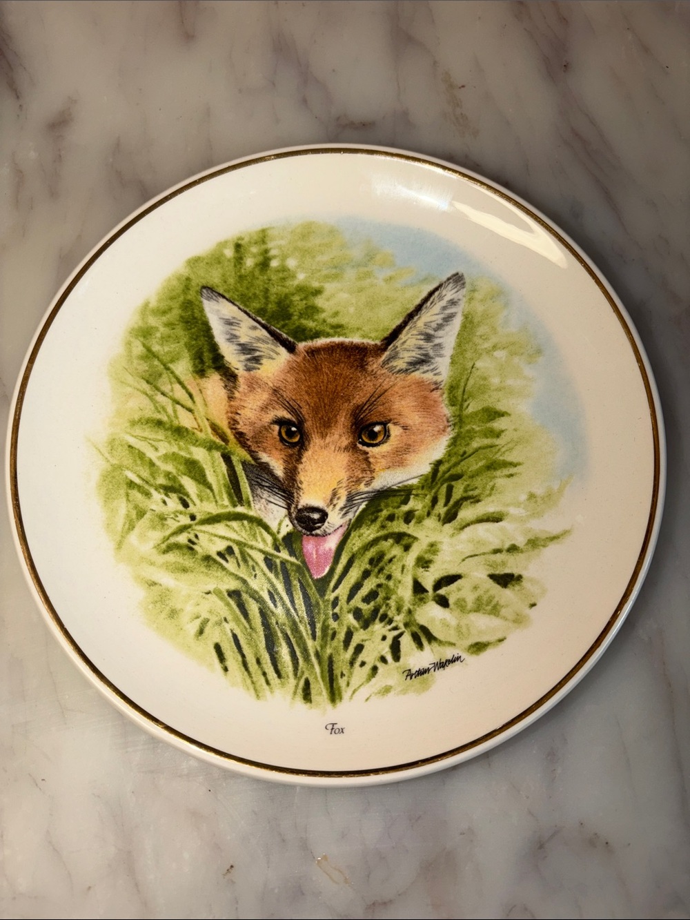 Prink Nash Pottery England Fox Accent Plate with Gold Rim